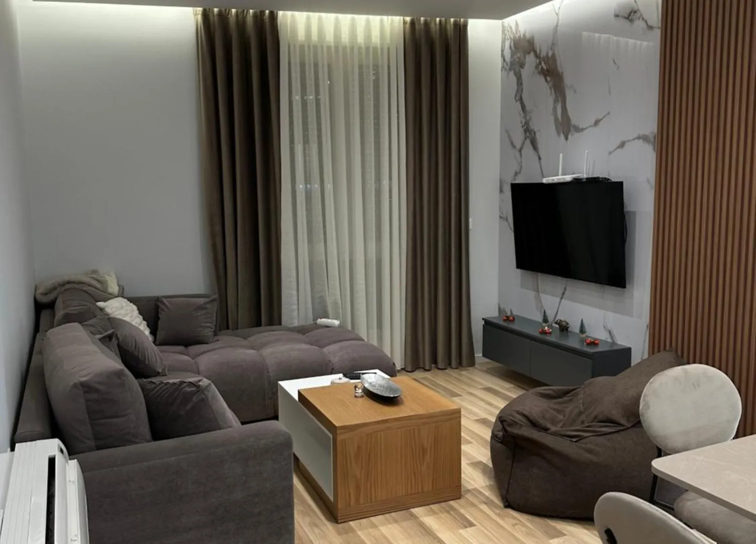 Labi Apartament 티라나 아파트
