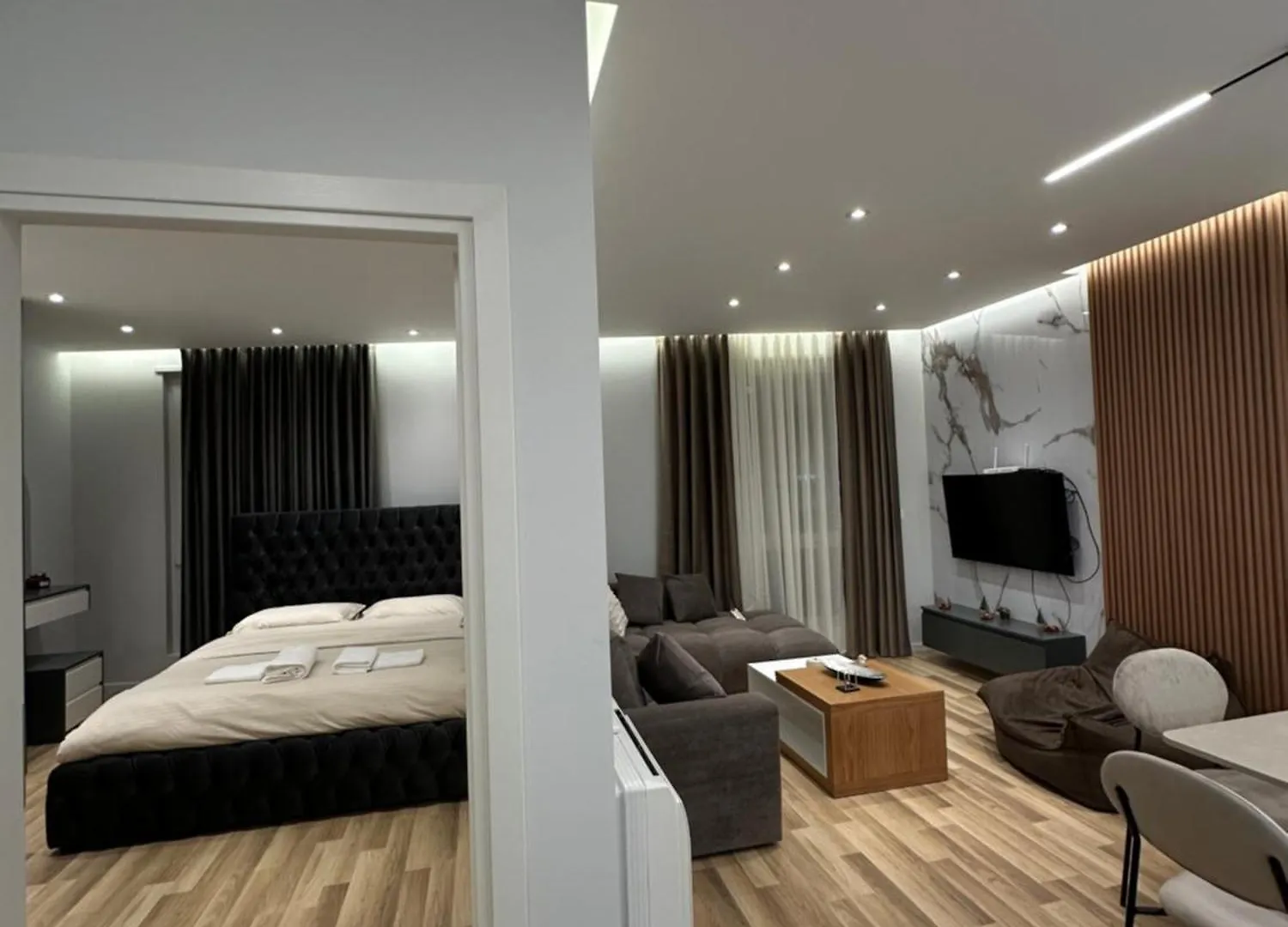 Labi Apartament 티라나